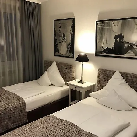 מלון Nymphenburg - 3*